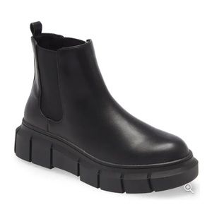 BP Niya Lug Sole Chelsea Boot